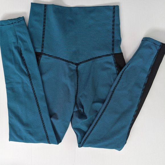 Nike Dry Fit - Picture 2 of 8